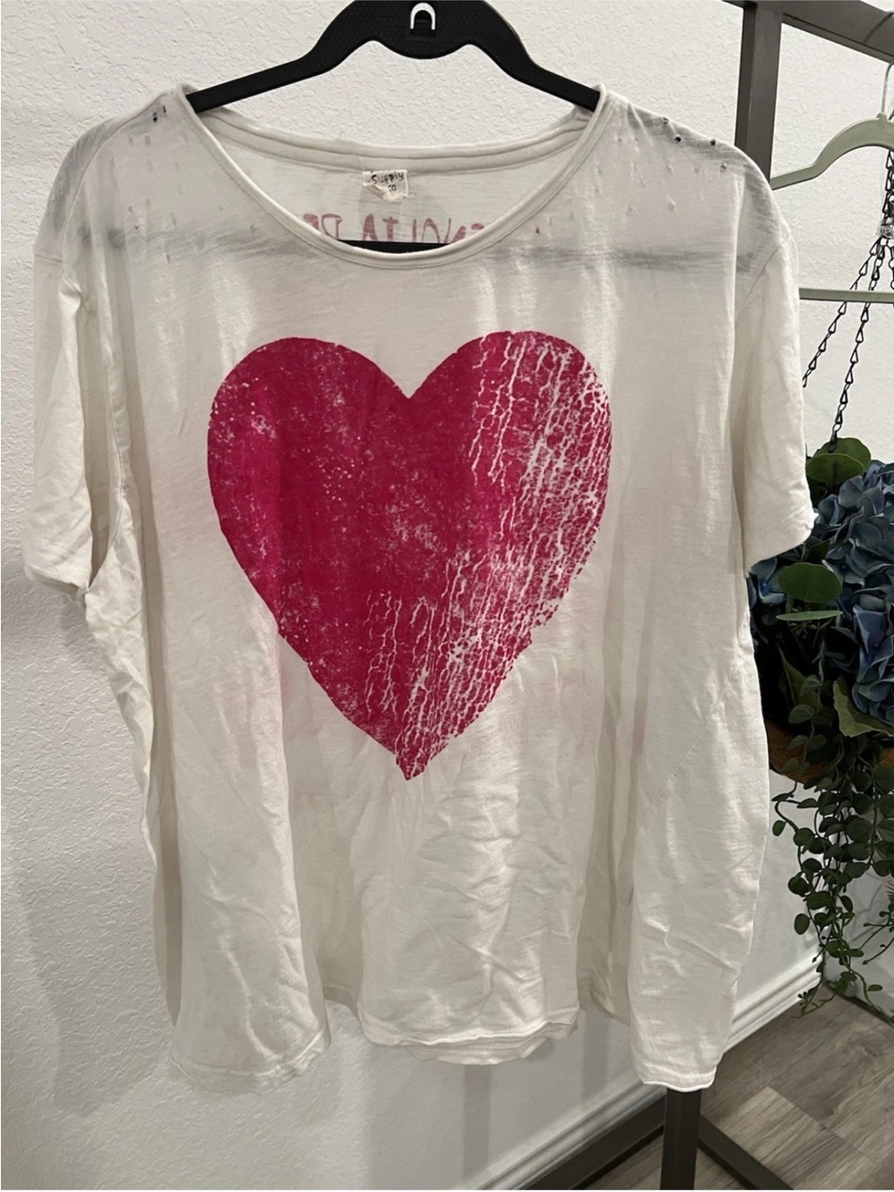Magnolia Pearl White Tee with Pink Heart Graphic